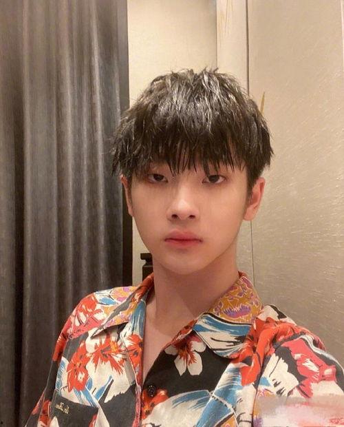 吃瓜娱乐周震南